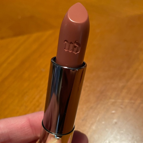Urban Decay Vice Lipstick Liar - Picture 7 of 16